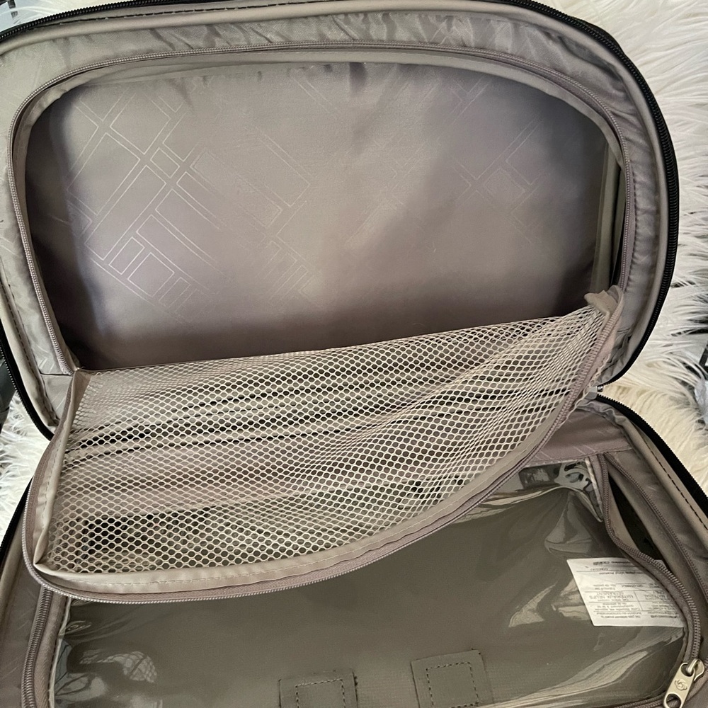 Briefcase - Picture 7 of 12